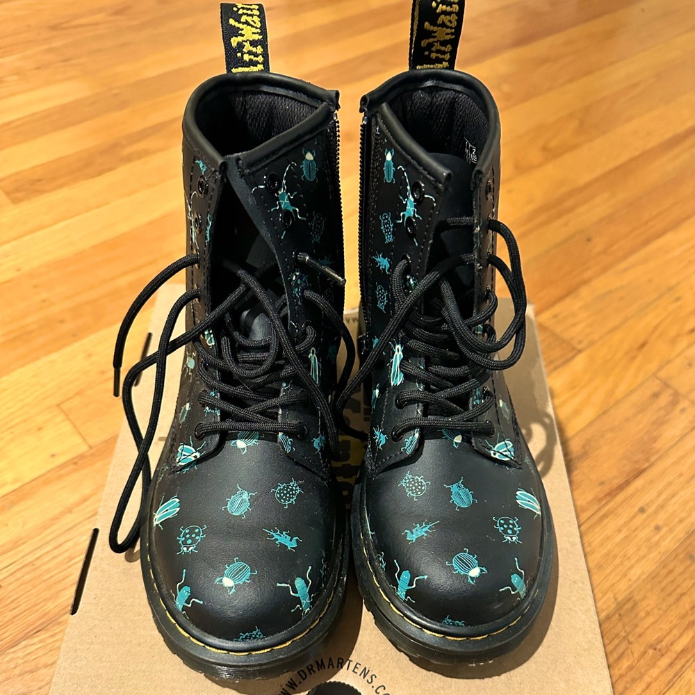 Dr. Martens 1460 Youth Woodland Bugs glow in dark boots
